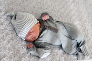 Slapende pasgeboren baby